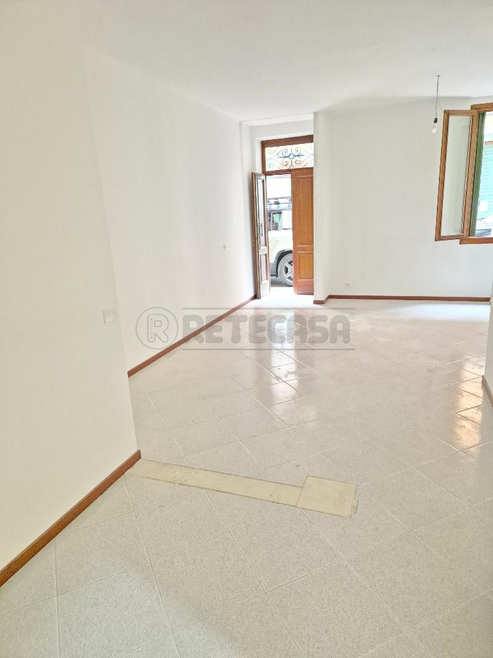 2-salle Appartement à Vicenza, Italy No. 156499