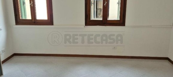 2-salle Appartement à Vicenza, Italy No. 156499 9