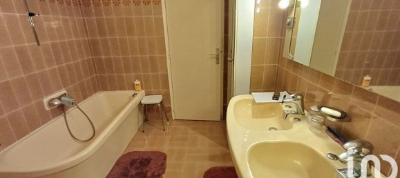 4 bedrooms House in Varennes, France No. 312395 8