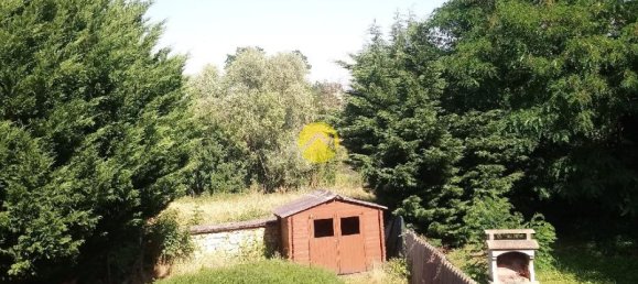 Dúplex de 2 dormitorios en Saint-Amand-Montrond, France No. 152114 10