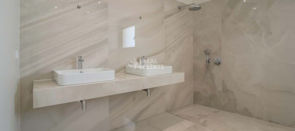 3 bedrooms House in Funchal, Portugal No. 94281 6