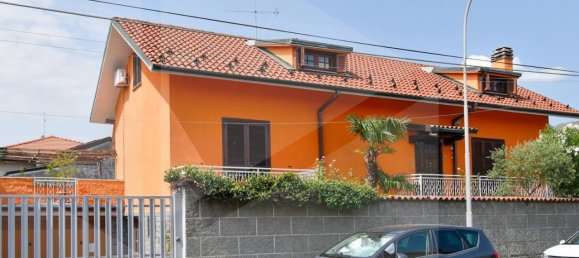 5-Zimmer Villa in Parabiago, Italy, Nr. 28764 2