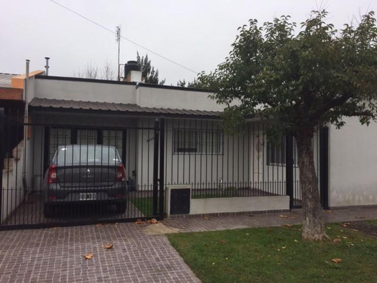 2 bedrooms House in Almirante Brown, Argentina No. 78881