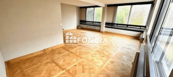 2 bedrooms Apartment in Valenciennes, France No. 66032 2