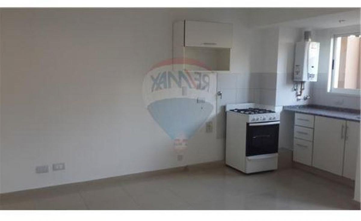 Studio in Tres de Febrero, Argentina No. 2139