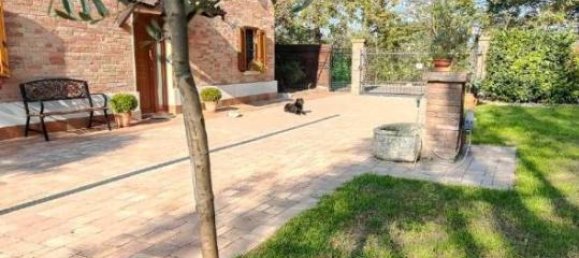 8 rooms Villa in Maranello, Italy No. 39366 5