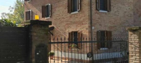 8 rooms Villa in Maranello, Italy No. 39366 3