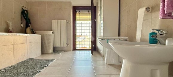 2 bedrooms Apartment in Calvenzano, Italy No. 316296 11