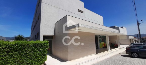 Gewerbliche Immobilie in Vizela, Portugal 256m², Nr. 30757 2