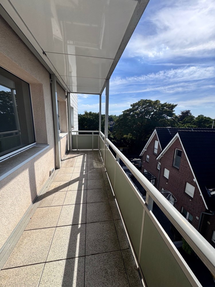 Apartamento de 2 habitaciónes en Oberhausen, Germany No. 342039