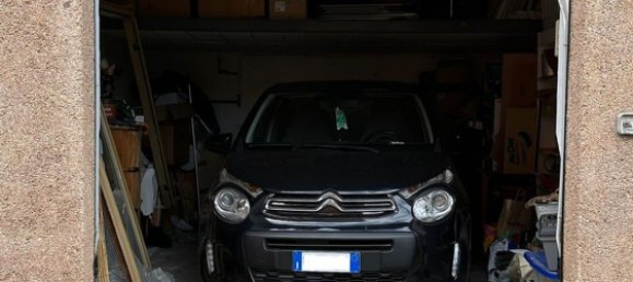 Гараж 16м² в Генуя, Италия № 338803 3