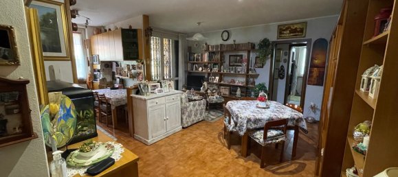 2غرفة شقة في Spino d'Adda, Italy رقم 3986 2