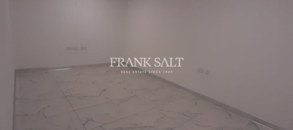  Office in Victoria, Malta No. 11984 41