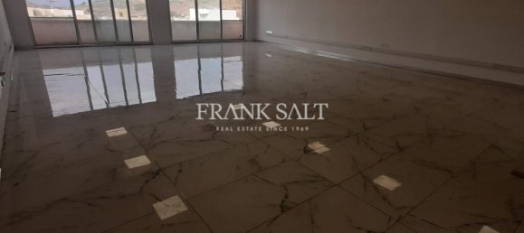  Office in Victoria, Malta No. 11984 40