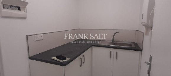  Office in Victoria, Malta No. 11984 32