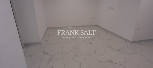  Office in Victoria, Malta No. 11984 31