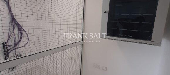  Office in Victoria, Malta No. 11984 35