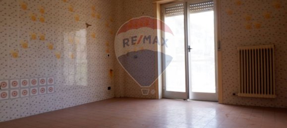 3 bedrooms Apartment in San Nicola la Strada, Italy No. 270461 11