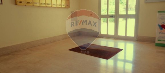 3 bedrooms Apartment in San Nicola la Strada, Italy No. 270461 2