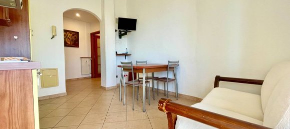 3 rooms Apartment in Imperia, Italy No. 36430 3