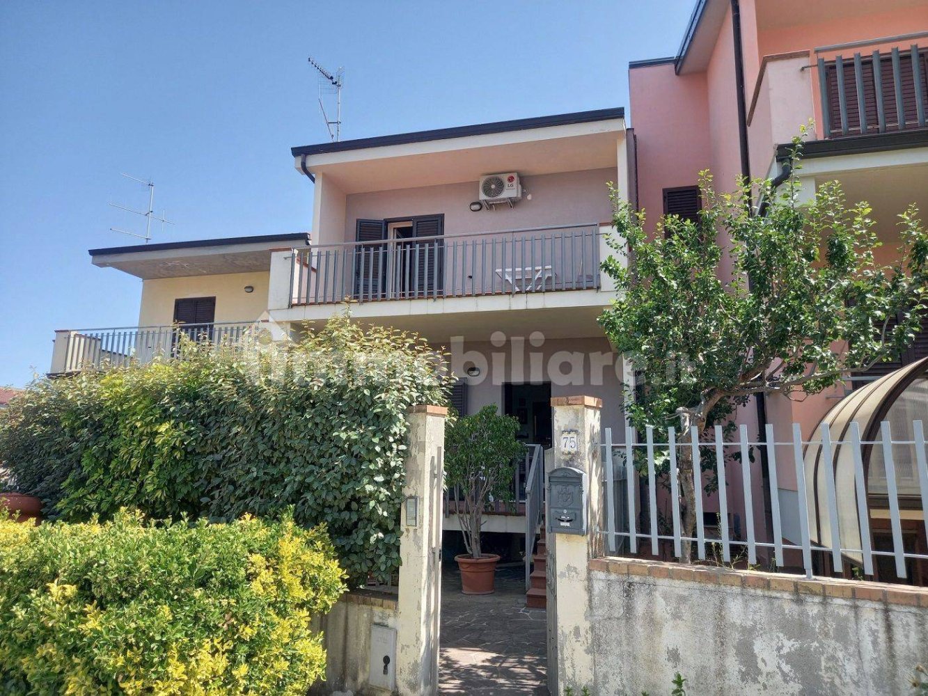 3 bedrooms House in Sant'Andrea Apostolo dello Ionio, Italy No. 302564