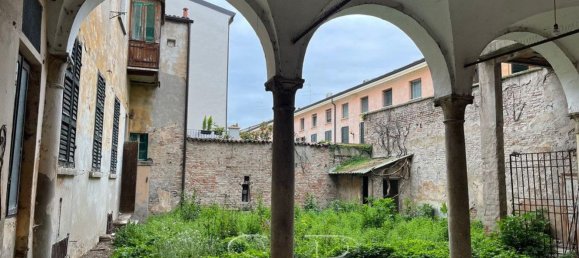 1000m² Building in Mantua, Italy No. 363375 26