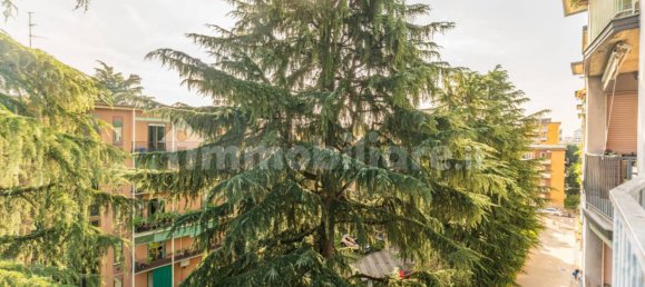 2 bedrooms Apartment in Milan, Italy No. 352164 22