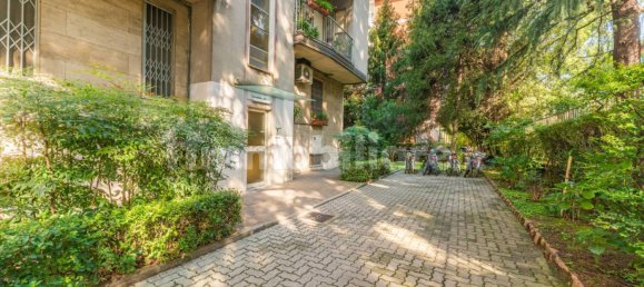 2 bedrooms Apartment in Milan, Italy No. 352164 21