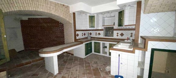 Casa de 2 habitaciónes en Modica, Italy No. 236057 4