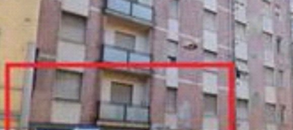 Квартира с 2 комнатами в Саронно, Италия № 201227 19