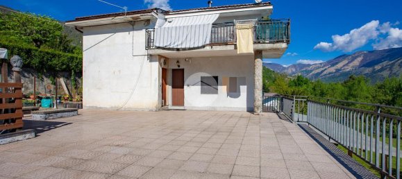 Квартира с 4 комнатами в Валь делла Торре, Италия № 42002 31