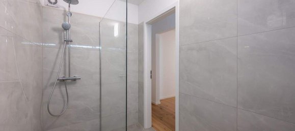 3-salle Appartement à Brigittenau, Austria No. 142847 11