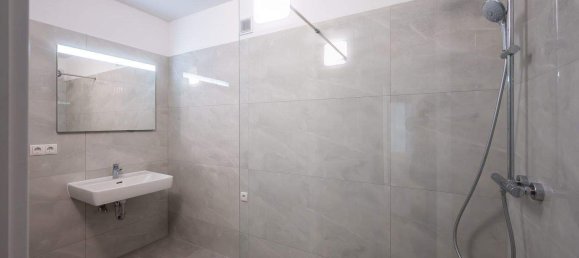 3-salle Appartement à Brigittenau, Austria No. 142847 10