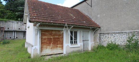 5 bedrooms House in Veuzain-sur-Loire, France No. 58963 16