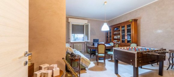 3 bedrooms Apartment in Parma, Italy No. 228888 11