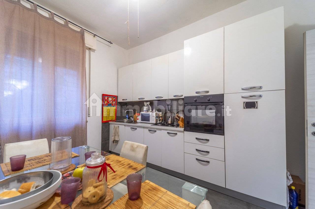 3 bedrooms Apartment in Parma, Italy No. 228888