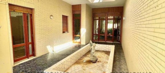 15 rooms House in Lecce, Italy No. 74715 12