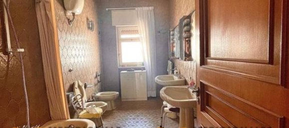 15 rooms House in Lecce, Italy No. 74715 27