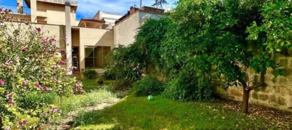 15 rooms House in Lecce, Italy No. 74715 15