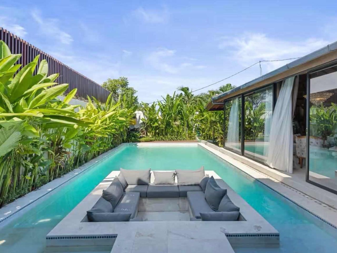 Villa in Jimbaran, Indonesia 313m², Nr. 4683