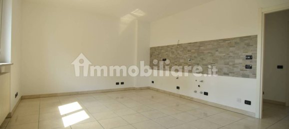 2 bedrooms Apartment in Turin, Italy No. 297611 4