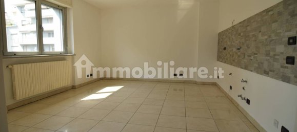 2 bedrooms Apartment in Turin, Italy No. 297611 3
