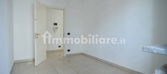 2 bedrooms Apartment in Turin, Italy No. 297611 10