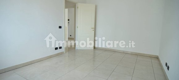 2 bedrooms Apartment in Turin, Italy No. 297611 17