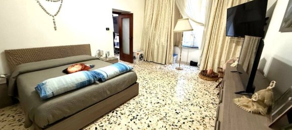 6-salle Appartement à Naples, Italy No. 104121 26