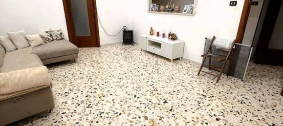 6-salle Appartement à Naples, Italy No. 104121 6