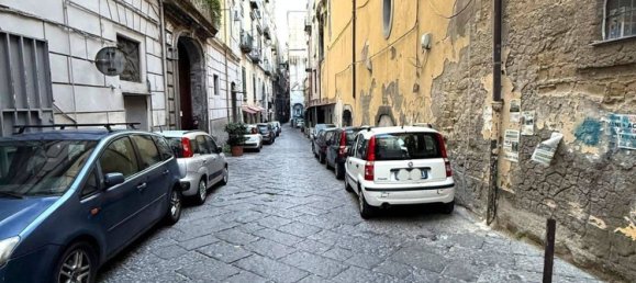 6-salle Appartement à Naples, Italy No. 104121 18