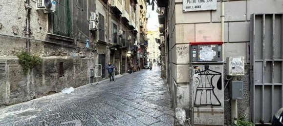 6-salle Appartement à Naples, Italy No. 104121 17