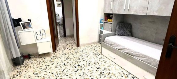 6-salle Appartement à Naples, Italy No. 104121 40