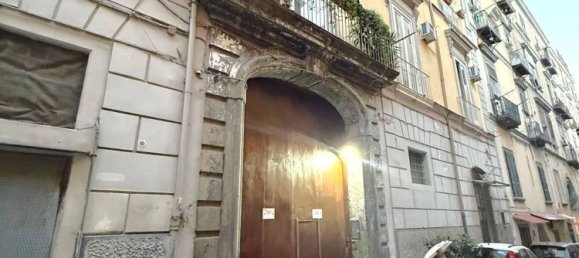 6-salle Appartement à Naples, Italy No. 104121 13